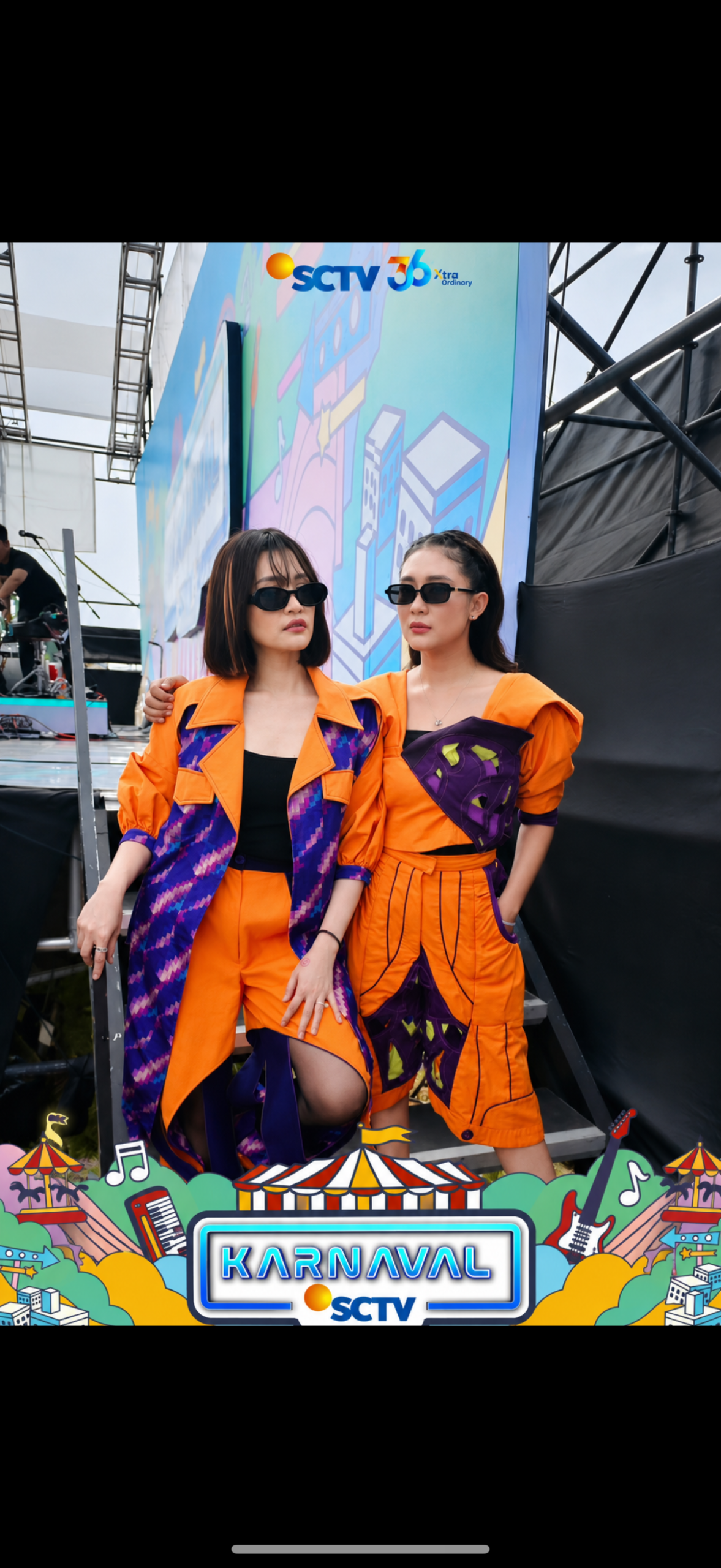 Duo Anggrek Perdana Bawakan Lagu Terbaru “Aman Aja Sah!” di Karnaval SCTV 36 Indramayu